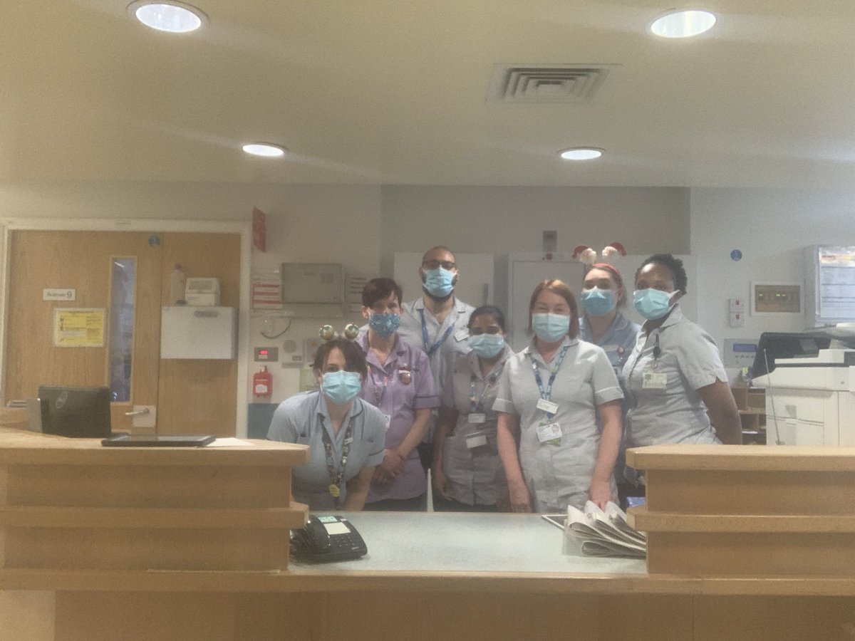 LriUhl's tweet photo. Merry Christmas from everyone at IDU #nhs #Christmas2020 #MerryXmas #nurses #rcn https://t.co/DT4JR9vE56