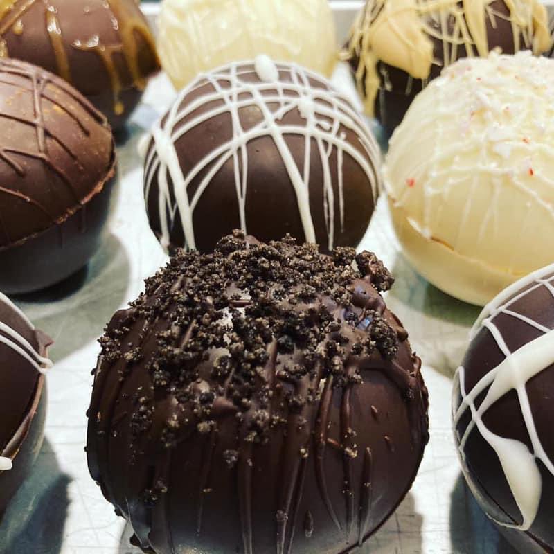 JDeLotell's tweet photo. I’m thinking of the HUNDREDS of you opening Hot Chocolate Bombs in your stockings this morning. Every single bomb was handmade with love. And I hope they bring you and yours a little extra Christmas joy. Merry Christmas! 🎄💗

https://t.co/Xn10DdkbMI https://t.co/e413YrSnLS