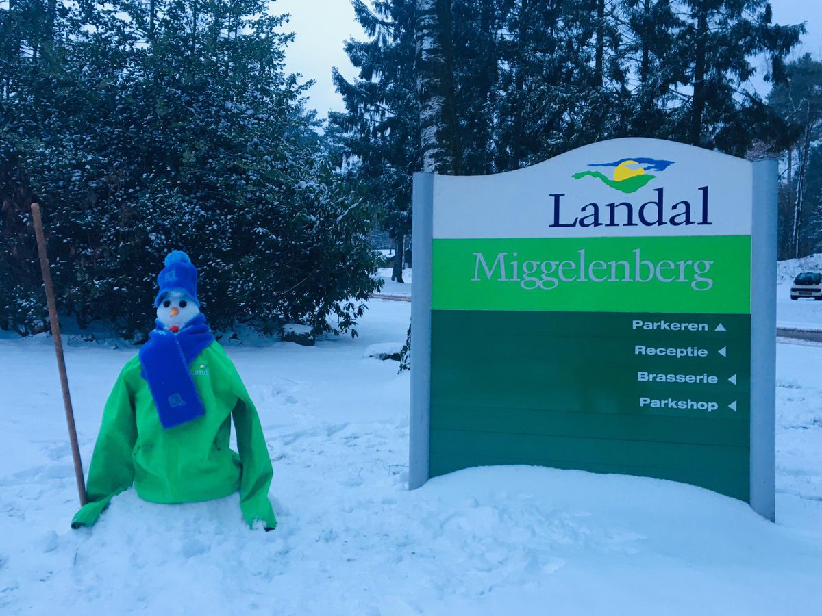 LandalMBG's tweet photo. Namens Team Miggelenberg; Een hele fijne kerst, geniet! https://t.co/3Ay40LdTmO