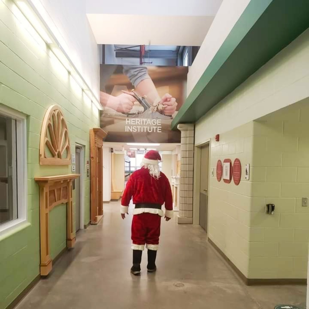 AlgonquinPerth's tweet photo. Christmas is here #acperth - from our campus family to you and yours, we wish you a healthy, safe, and warm Christmas & a hope-filled year ahead.
Stay well. Be safe. Merry Christmas.
#smallcampusbigdeal #westilldecoratedforyou #christmasspirit #hopefilled #lookingforward ππ https://t.co/AREcnRFYrT