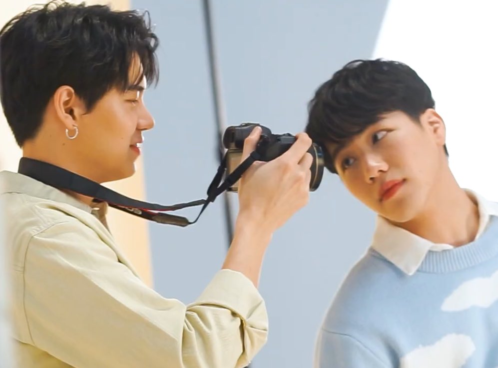 Dikansidikan's tweet photo. มาสะเวอร์ชั่นนี้คือตายจริงๆ ครั้งนี้ถ้าพี่วีจะจูบจัดหนักจัดเต็มนี่ก็ไม่แปลกใจนะ 🌚
#กลรักรุ่นพี่ซีรี่ส์เต็ม #หยิ่นวอร์ https://t.co/f34gabI7Yz