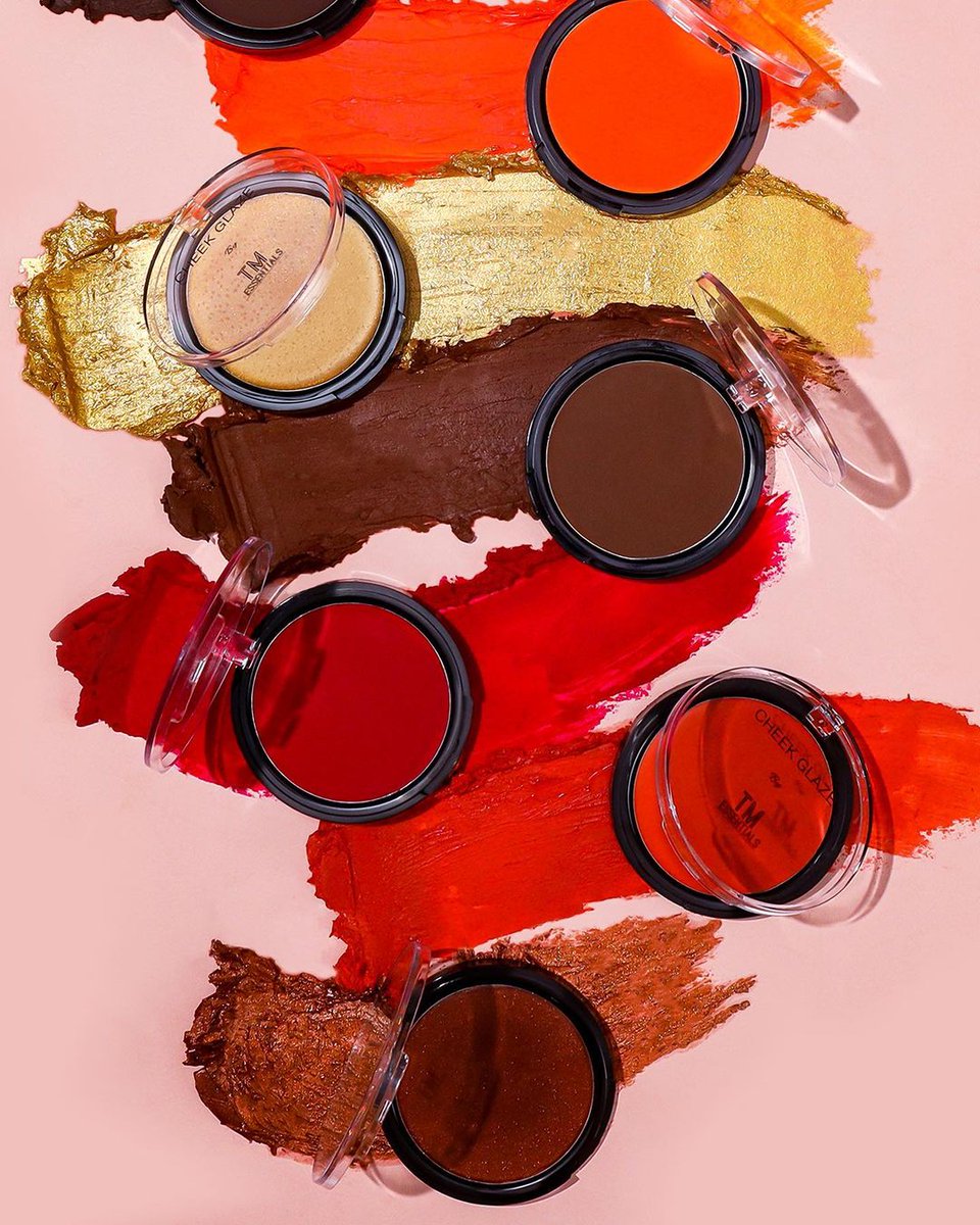 MazbriCreative's tweet photo. It's the swatches for me😍!!! Lol!
Client feature: #tmessentials
Photography &amp; Editing: 
@MazbriCreative

#nigeriancreative #productphotography #contentcreator #flatlay #mazbricreative https://t.co/WYPNRWlQ2a