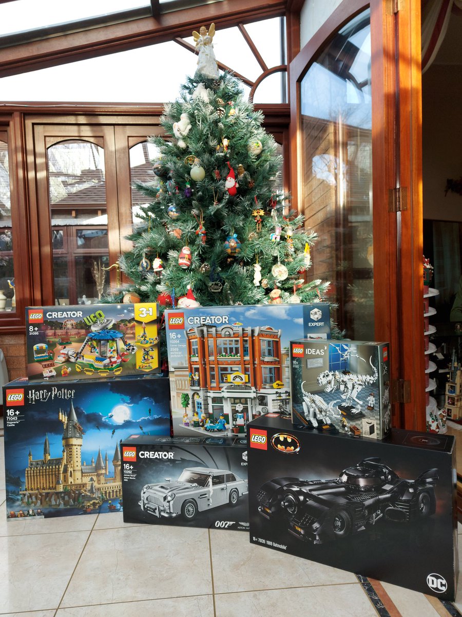 Jennifer_Lamb's tweet image. @LEGO_Group Santa thought I had been very good this year and wanted to keep me entertained for a good while. Shame she sellotaped the wrapping to the box (can you buy just a replacement box?) but my word she did good at picking sets. #AFOL #WhichFirst #Christmas #LEGOBuildDay xx