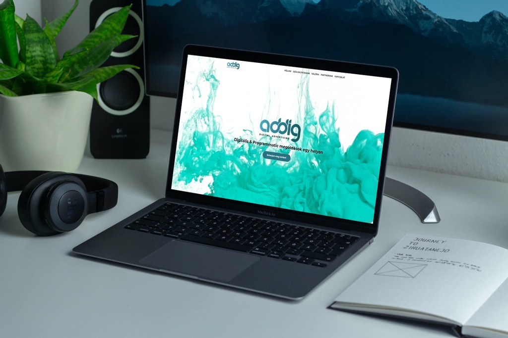 totalstudiohu's tweet photo. Egyszerű céges bemutatkozó oldalt építettünk az addig digital advertising számára. Az website különlegessége a főoldalon elhelyezkedő videóanimáció amely egyedi megjelenést kölcsönöz a lap számára. https://t.co/ITima8RZF8

#addif #digitaladvertising #advertising #totalstudio https://t.co/mSEolUETpR