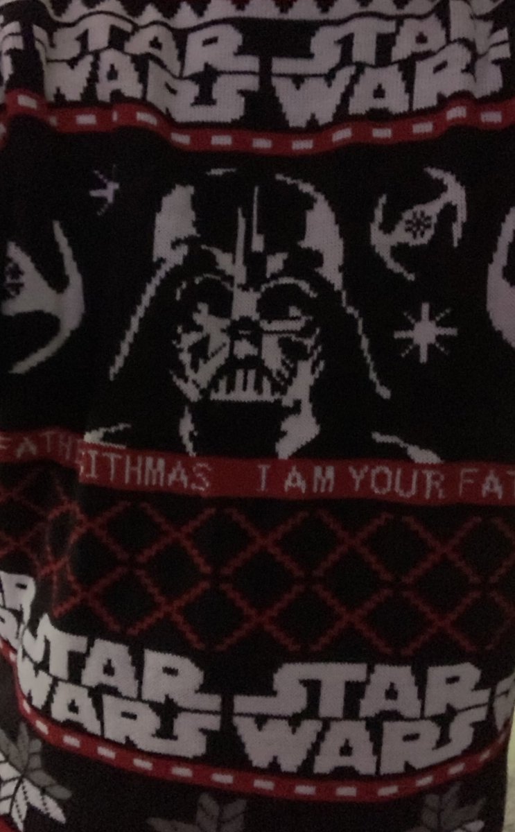 GetOnMy5Euro's tweet photo. #montexmas habe geld, einen star wars strickpulli, klamotten und ein lego star wars set (welches erst nächsten dienstag kommt), süßigkeiten und klamotten (jacke, t-shirt und hoodie, jogginghose und jeans) bekommen https://t.co/AvofrSHU3w