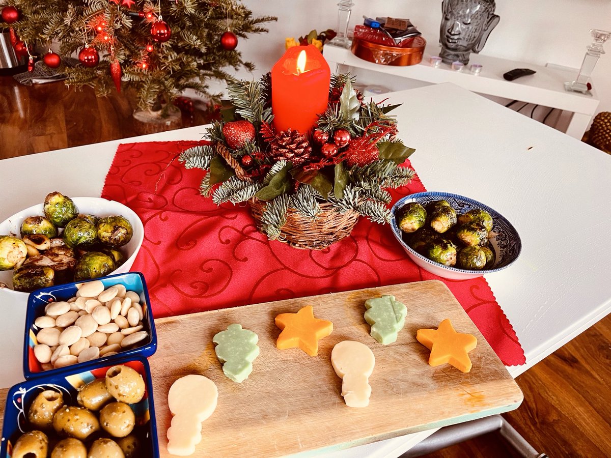 csmony's tweet photo. #cheeseoclock #MerryChristmas https://t.co/HaU3uy1XrA