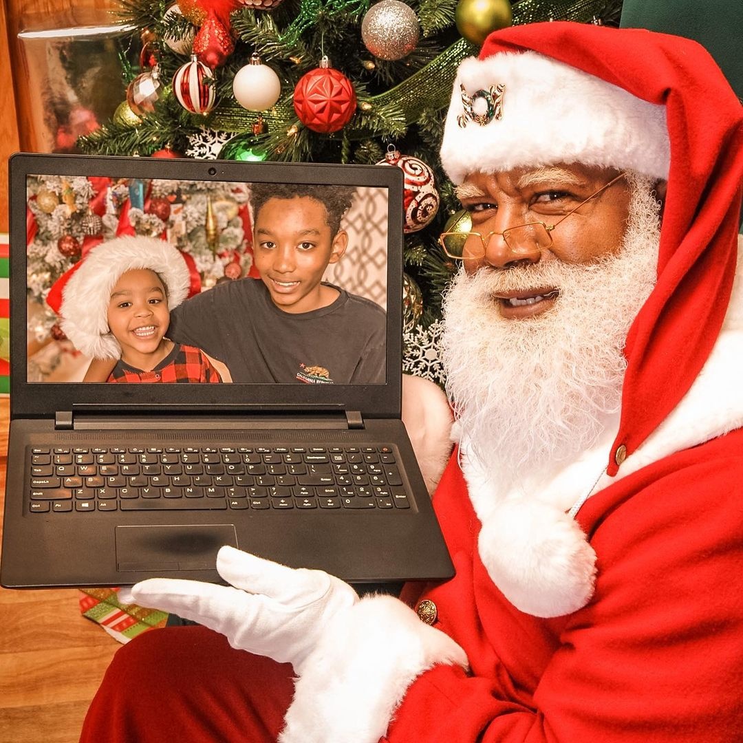 BeyondType1's tweet photo. True Story: The pandemic has interrupted many holiday traditions but if there’s a will, there’s probably a safe way to make new ones OR make old ones work under this new normal! Example 👉 virtual zoom Santa visits!

What #BigLittleChanges have you made to your holiday plans? https://t.co/jus3F3KjrT