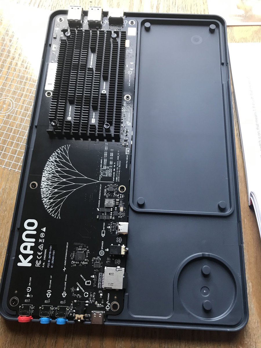 daifujikura's tweet image. Kano computer! (Mina’s Xmas present) #kanocomputer