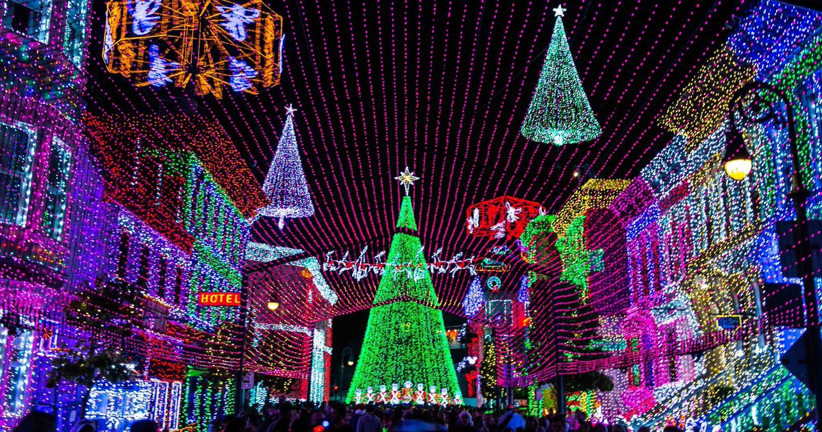 tbenderphoto1's tweet photo. #Christmas 2020 @DSNYNewscast #TheOsbourneFamilySpectacleOfDancingLights was at #HollywoodStudiosย @disneypicaday
@NickShankland @kittylaroar @starwars @kkuizon @GarofaloWX #Orlando #OrangeCounty #MissYou
#ChristmasPast #HappyHolidays
#HTVideo ๐๐ผ๐๐ผ
https://t.co/bVk2KCztS8 https://t.co/kZuY6Wvsnq