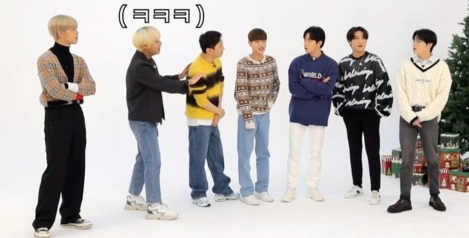 Okee karena 2020 tuh indah banget😭😭 aku mau giveaway pulsa ngga banyak sihhh 20k aja, syaratnya cuma rt sama rep apa aja terserah😭 end akhir tahun atau hari pertama di 2021 yaa✌🏻 kalo aku masih hidup tapi😭😭🙏🏻