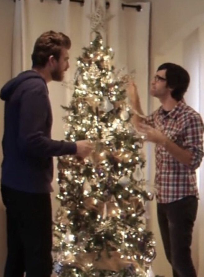 mythicallyizzy's tweet image. merry christmas !! 🎄🎄