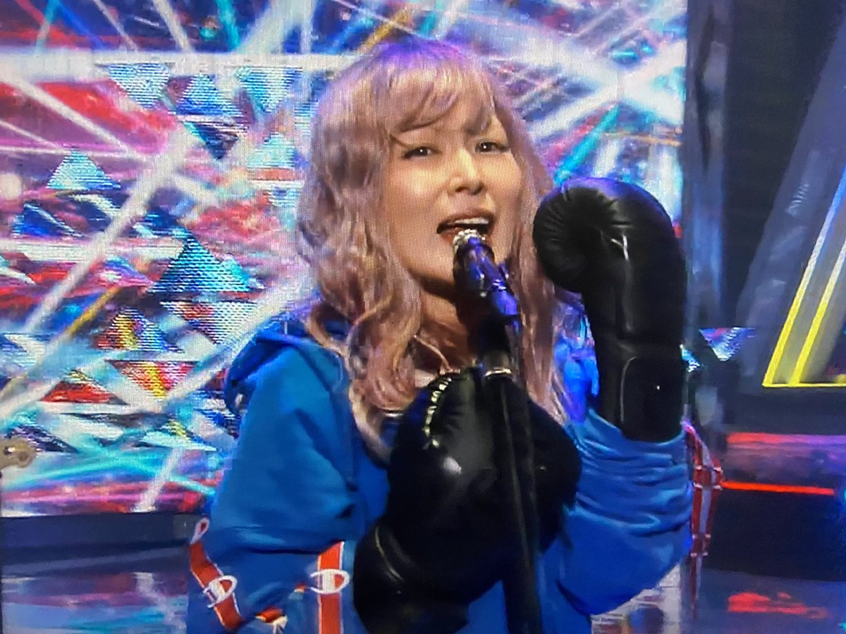 Mステの林檎嬢捉えられたぜええええ 着てたあのチャンピオンのパーカー