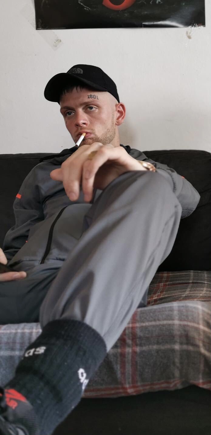 1 pic. MERRY CHRISTMAS FROM THE SCALLYKING ??

#chav #scally #MerryXmas #MerryChristmas #gay #Trackies