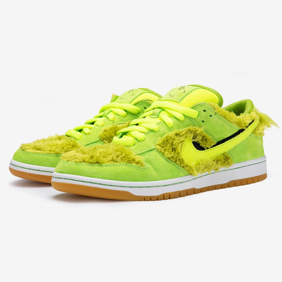 grinch dunks low