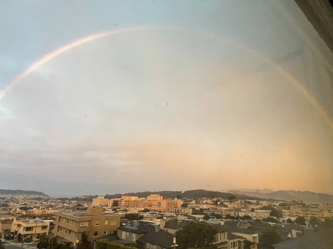 We certainly have our issues, but it&rsquo;s hard to deny that SF is a pretty magical city. Happy holidays<a href="/tag/stripesessions"class="tags"><span>#stripesessions</span></a>