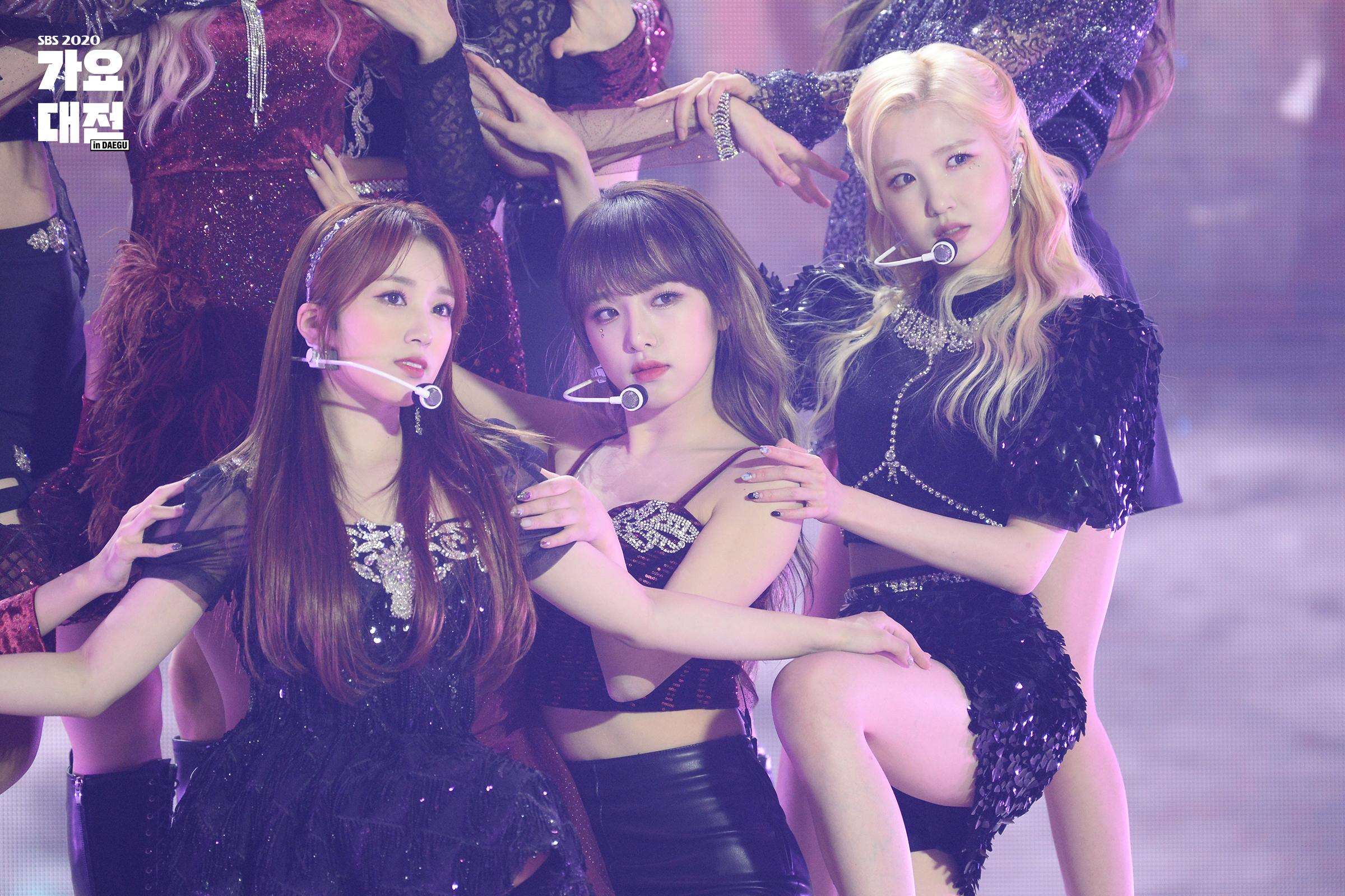 EqFbcPDVEAA0cli?format=jpg&name=orig