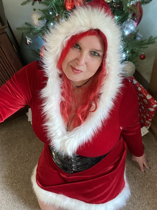 Hope everyone is having a good day . Big kisses to you all https://t.co/qfkKyHK0Oc<a href="/tag/footfetish"class="tags"><span>#footfetish</span></a><a href="/tag/feet"class="tags"><span>#feet</span></a>