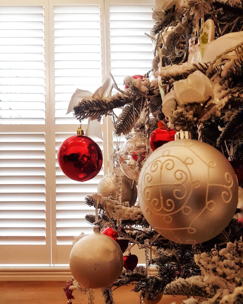 edinshutter's tweet image. Merry Christmas from all at Edinburgh Shutter Company 🎄