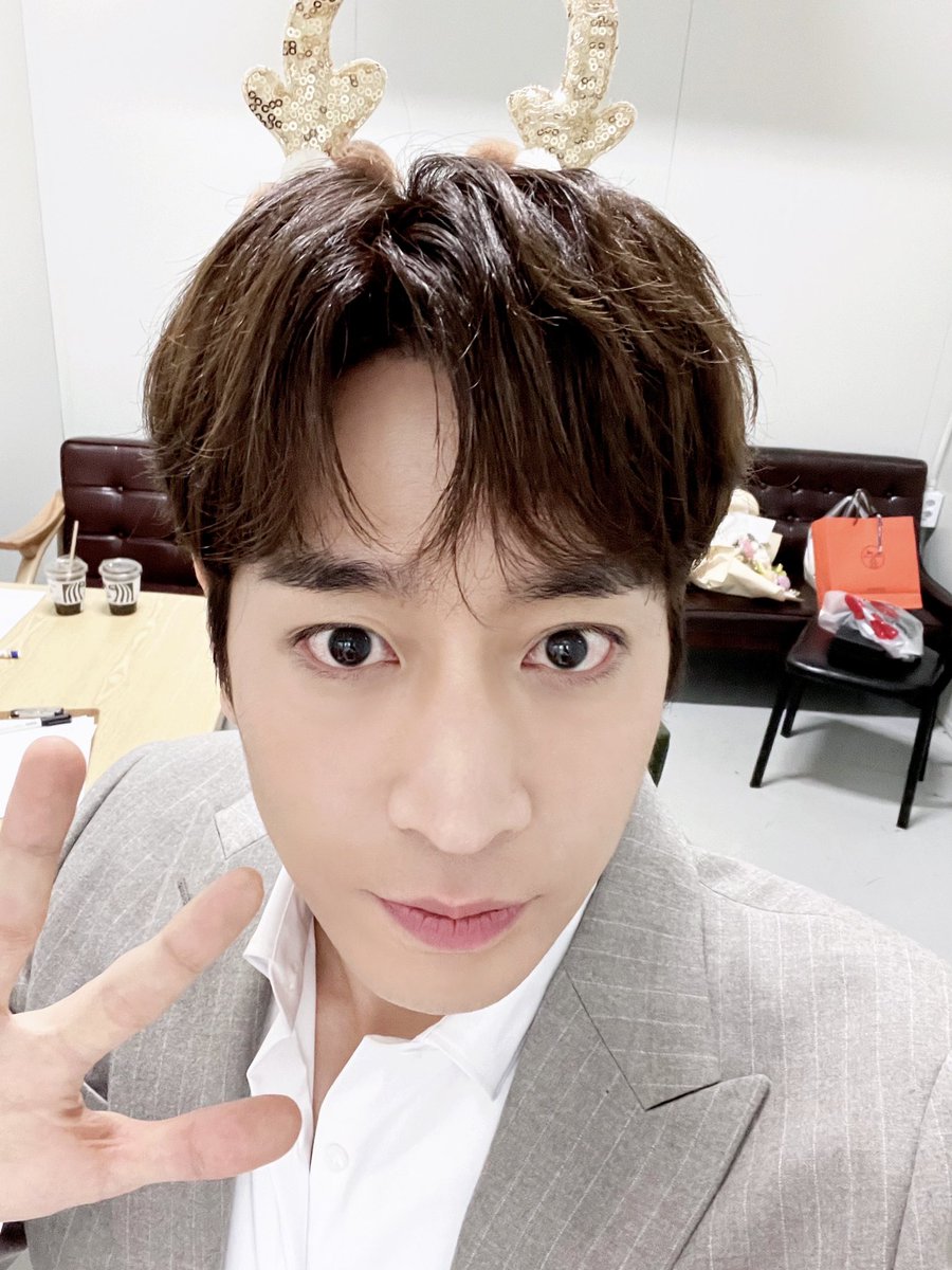 #에릭🎁

🧡행복한 크리스마스의 밤🎄✨
𝕄𝕖𝕣𝕣𝕪 𝕔𝕙𝕣𝕚𝕤𝕥𝕞𝕒𝕤🍊

#에릭 #ERIC #신화 #SHINHWA #크리스마스 #Christmas #MerryChristmas