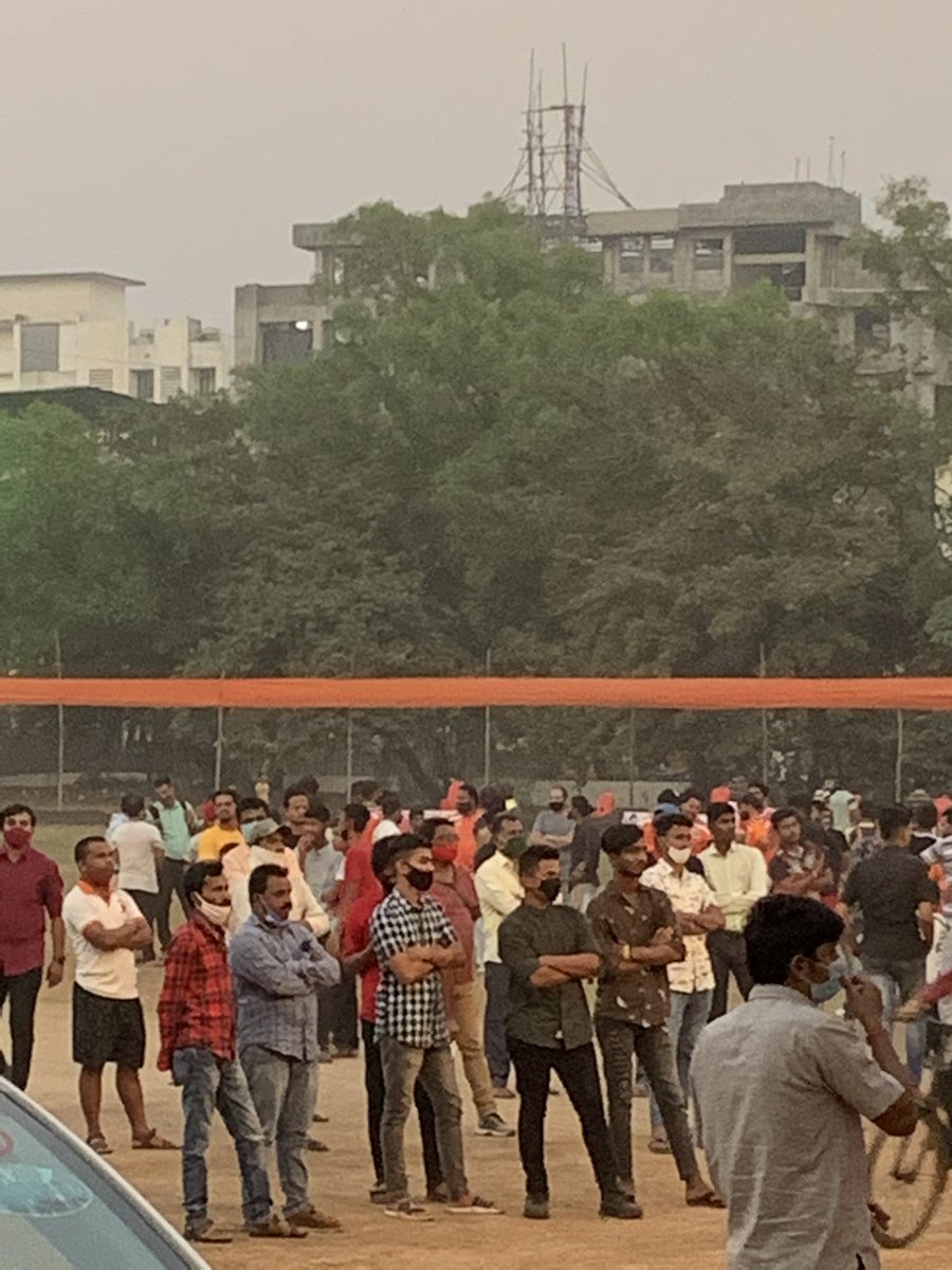 bmehrotra's tweet photo. So this how #Maharashtra will win the fight against #coronavirus no #covid appropriate behaviour at event in Koparkhairne #NaviMumbai @OfficeofUT @AUThackeray @NaviMumbaiCity @Navimumpolice #NoMasks #nosocialdistancing https://t.co/pOxoxwrZPC
