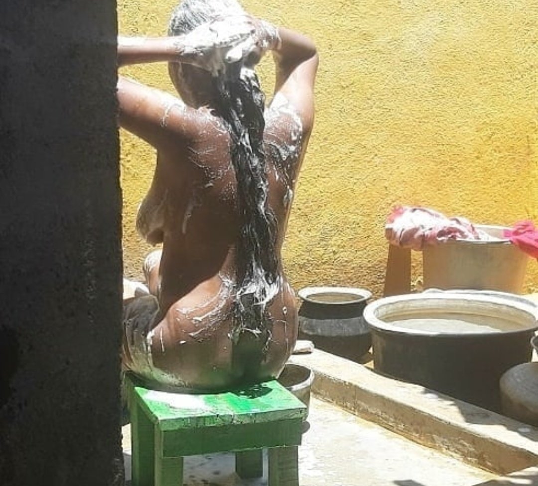 onlyformybro's tweet photo. கிராமத்தில் இருக்கும் தப்பிகளுக்கு மட்டுமே கிடைக்கும் இந்த அருமையான வாய்ப்பு 😻😻 https://t.co/k8n6AWkzea