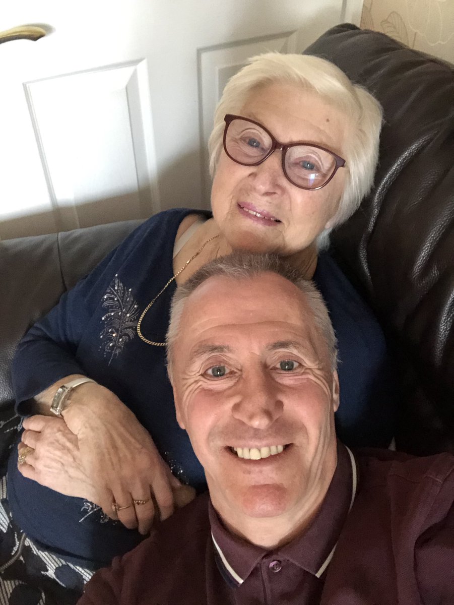 MalcolmR205's tweet photo. Merry Christmas from me and my biggest supporter 🎄🎉 https://t.co/5xpEnPtjIG