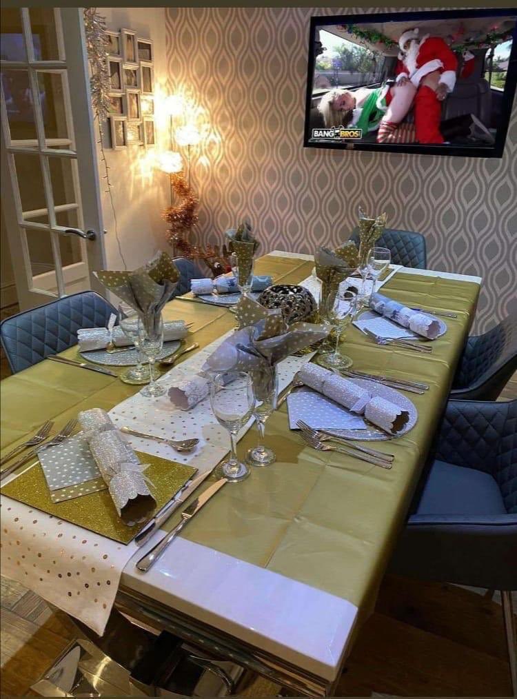 Dazffc's tweet image. Table laid 👌🏻 #ChristmasBash