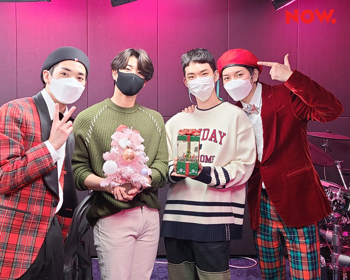 네이버 엔터 tweet media