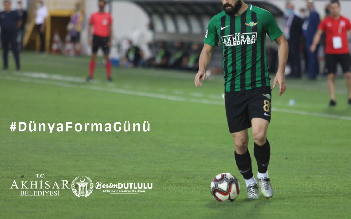 Bugün #DunyaFormaGunu ve yılın bu renkli gününe özel bir çekiliş de biz yapalım dedik. 💚🖤

Tweetimizi yılbaşına kadar beğenip RT'leyen 45 takipçimize şehrimizin takımı Akhisarspor’un formasını hediye ediyoruz. 

Sıra sizde😉