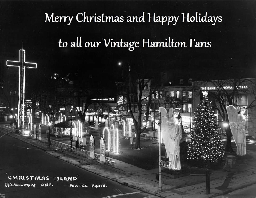 VintageHamilton's tweet photo. Wishing all our fans a Merry Christmas and Happy Holidays. https://t.co/Mx7jHy08QJ