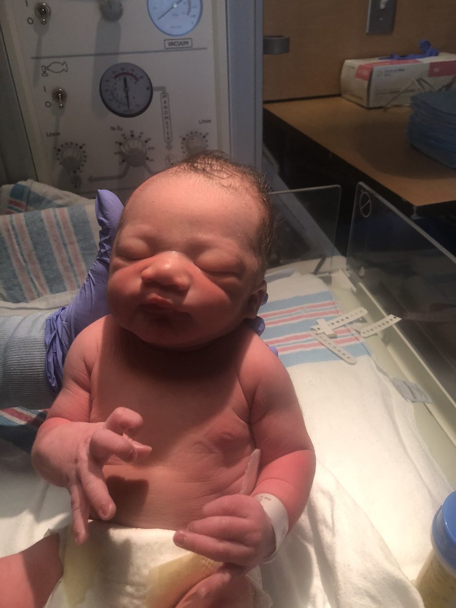 candyss_land's tweet photo. After unanticipatedingly waking up on Tuesday and my water breaking, to nearly 30 hours of labor, I am proud to say my bundle of joy decided he was wanted to become my Christmas present! 🥰
💙Isiah Harbor-Sterling, Jr. 
💙December 24, 2020
💙5 pounds, 15 ounces 
💙19 3/4inch https://t.co/I9hOkaBEM0