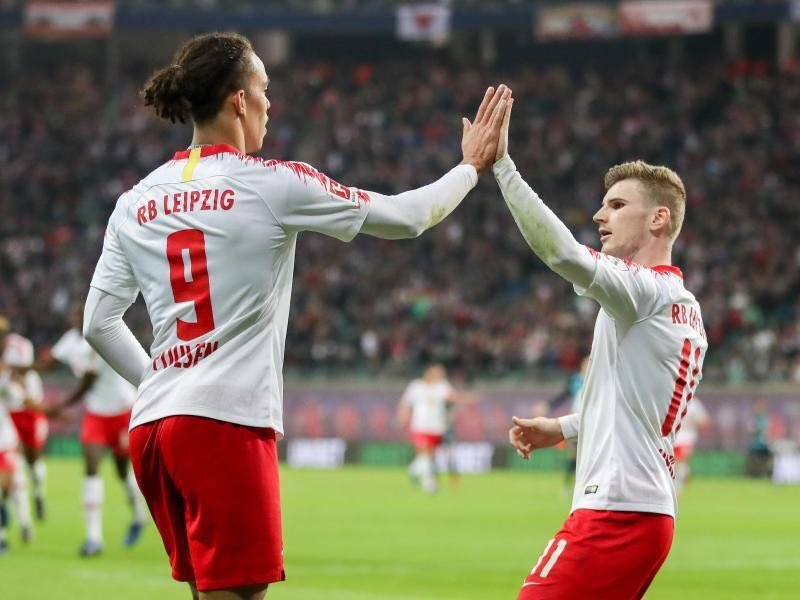 In those 2 striker formations the key element was the combination of Werner and a “heavy” striker who picks up and hold the ball. These two were the ones who brought Werner into action