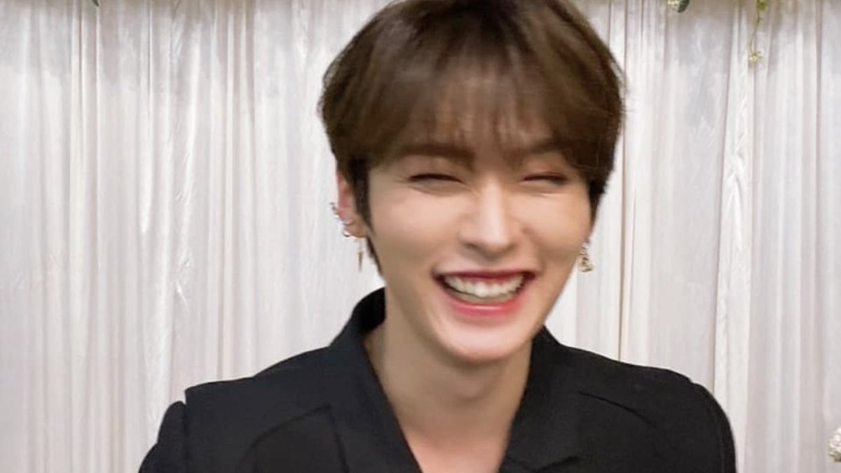 spearbun's tweet photo. these candids of hyung line smiling > anything else https://t.co/pide0R3Ms6