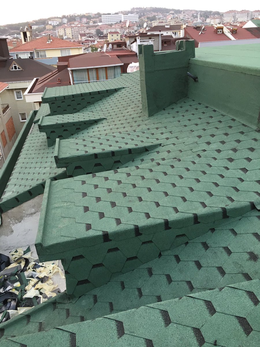 sareyapi's tweet photo. Gizli dere su izolasyonu ve çatı üzeri shingle kaplama yapımı. 
Kaya Yapı 2016/Üsküdar
•
•#roof #roofingcontractor #roofer #roofrepair #roofinglife #shingle #restorasyon 
#shingleroof #konutçatıları
#homeimprovement 
#copper #membran https://t.co/Ee0t8pCTQm