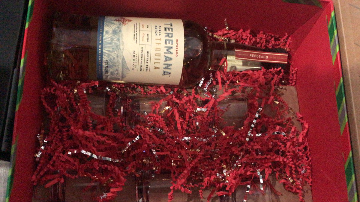 SimonB16's tweet photo. @TheRock my wife is amazing gifting me with the best tequila on the market #TeremanaTequila https://t.co/SrsdZE58Sh