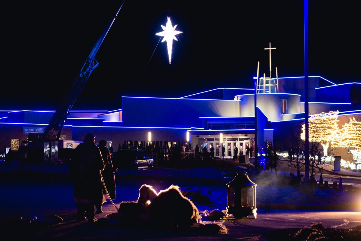 MikeHousholder's tweet image. "The light shines in the darkness, and the darkness can never extinguish it." (John 1:5) Praise God for breaking through our darkness with the inextinguishable light of Christ! Merry Christmas to all!