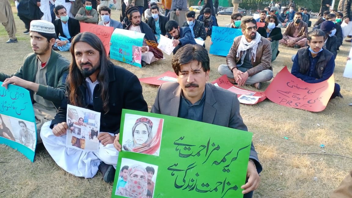 a_baitanai's tweet image. Attended #Justice4KarimaBaloch protest in islamabad with @ZubairShahAgha1 and other PTM activists. We showed solidarity with Baloch nation and the unity of oppressed nations will continue. 
#KarimaBaloch 
#PashtunBalochUnity