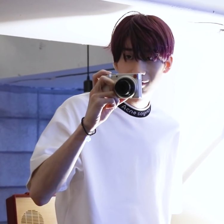 wooyasource's tweet photo. photographer han seungwoo 📷 https://t.co/NqVcWxpuBO