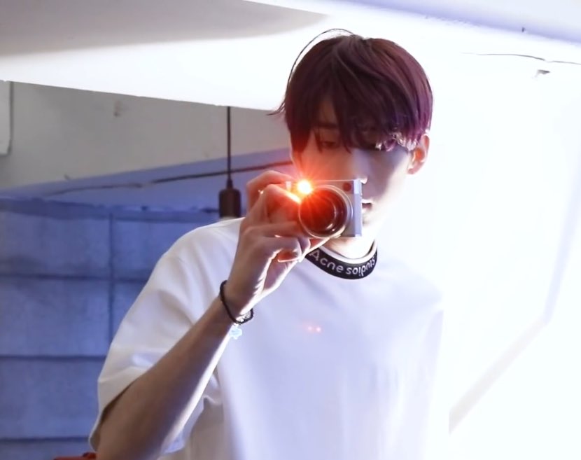 wooyasource's tweet photo. photographer han seungwoo 📷 https://t.co/NqVcWxpuBO