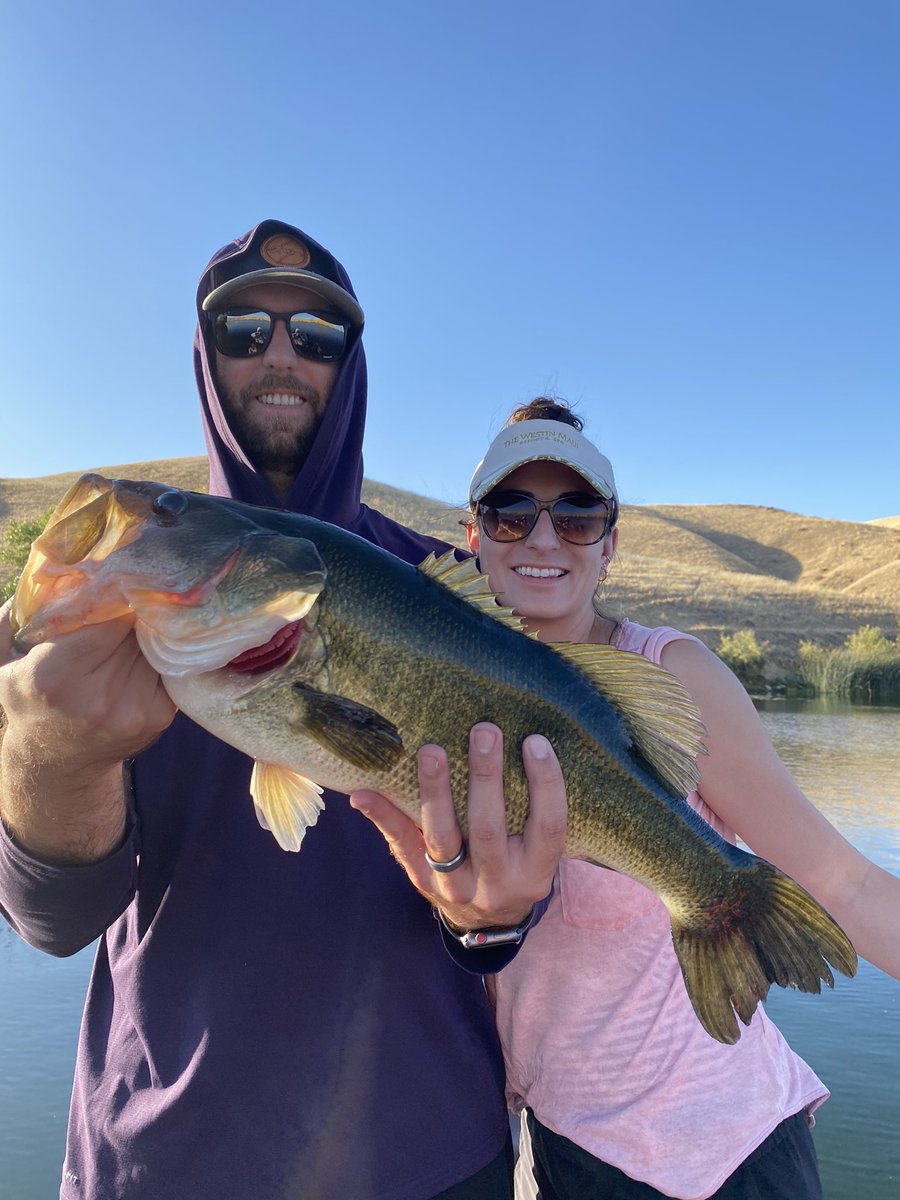 igofish2day's tweet photo. #MC2020  great year @igofish2day big fish went to @zagsbaseball32 5.9 1/4 lber @cbmartin32 won the consistency award 91% of the time catching one &amp; @TravisMartinPNW won the most improved from 2-2019 fish to 59 fish! Side note I caught 577 fish on the year! https://t.co/O1td59agRP