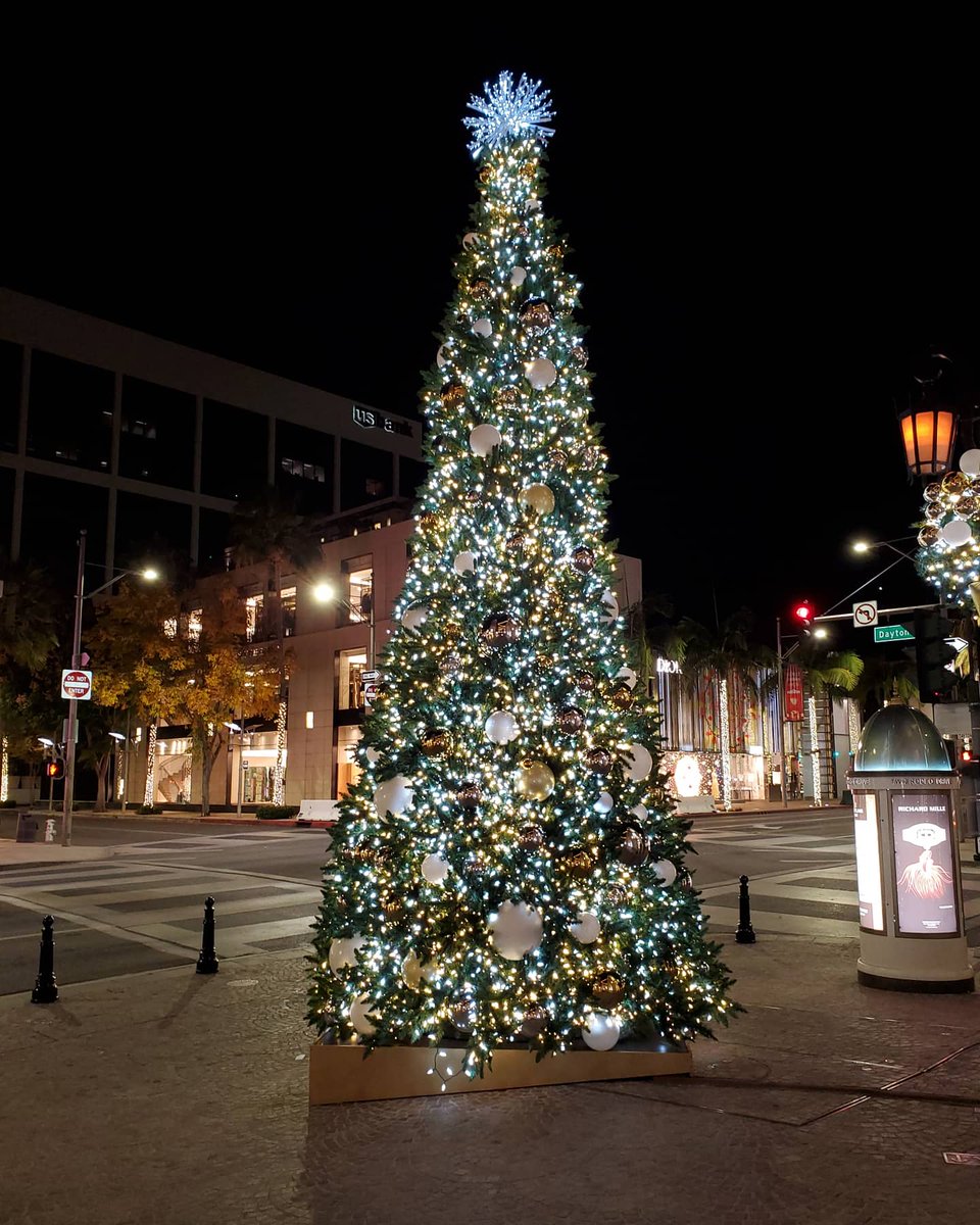 fpdacademy's tweet photo. Wishing all a Merry Christmas!! 🎅 
#dance #dancer #dancing #dancerecital #music #songs #ballet #dancers #dancefloor #instaballet #studio #instadance #instagood #workout #eastla #choreography #flexible #flexibility #love #practice #fun #eastlosangeles #moderndance #jazz #flamenco https://t.co/xiG8ABHGx4