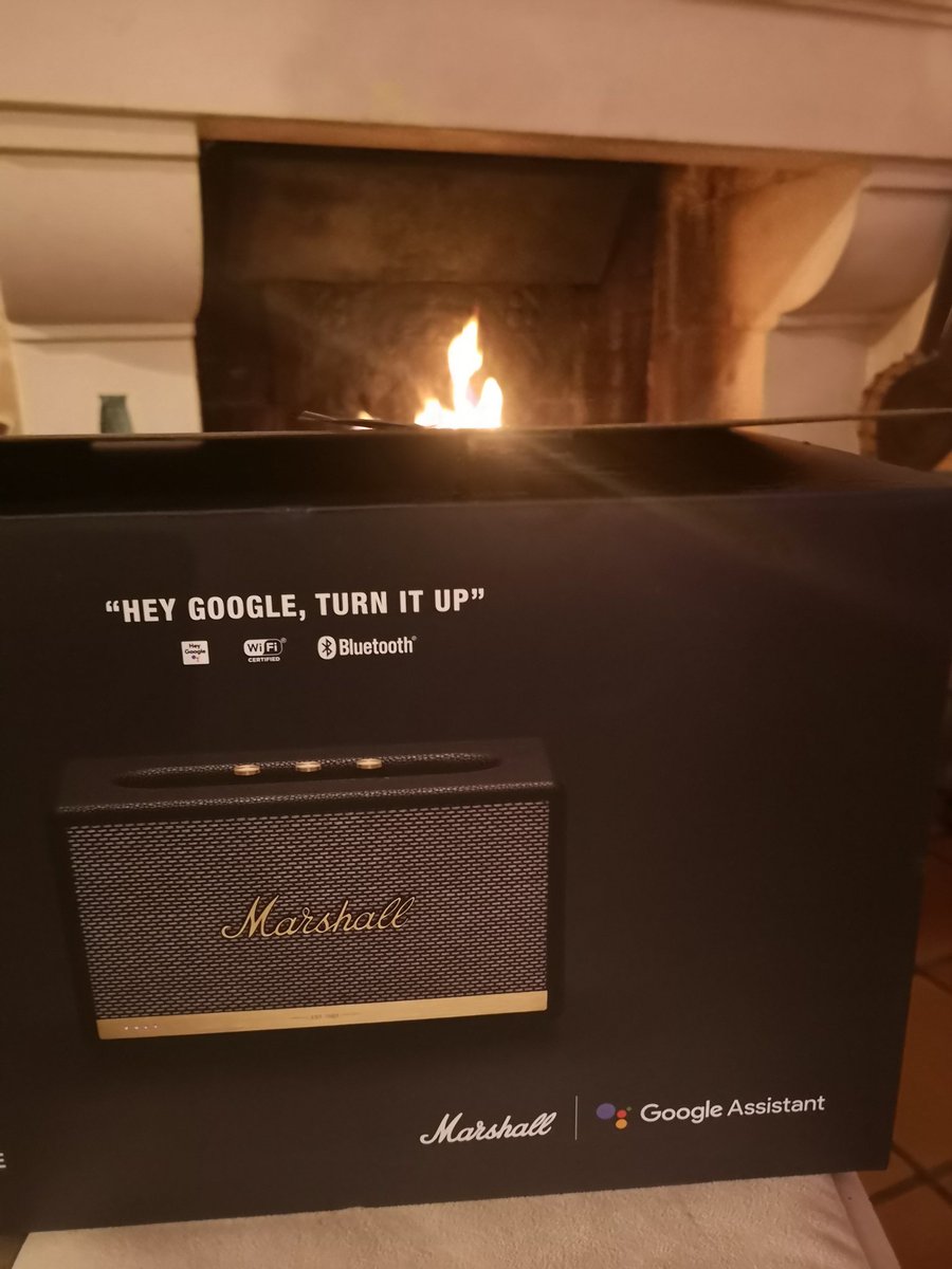 Rom1Nakache's tweet photo. Merci ma chérie 🎅 #marshall https://t.co/9iZuNWfQaU