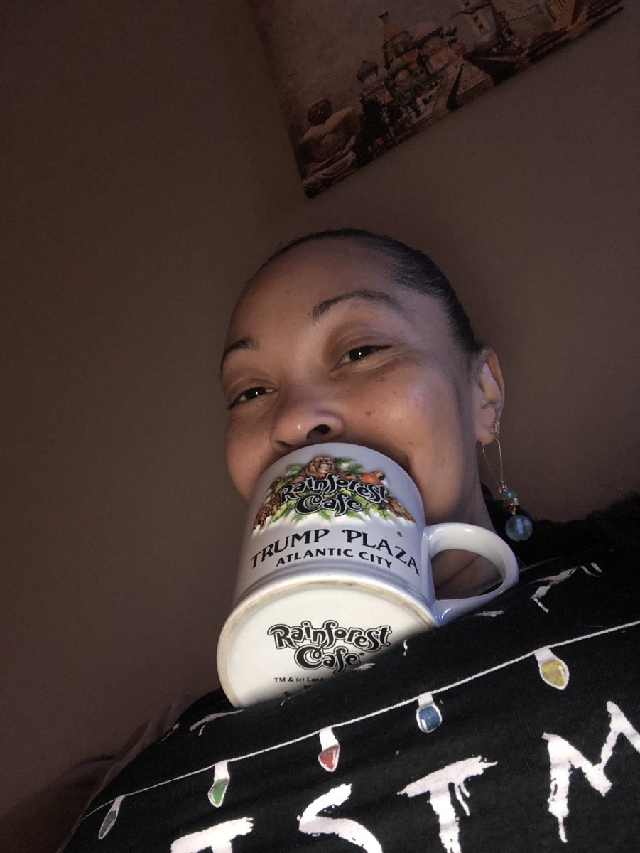 mrsjdoubleu's tweet photo. @realDonaldTrump Merry Christmas I’ve had this cup for about 20 years!!!! https://t.co/QY6iAq5USs