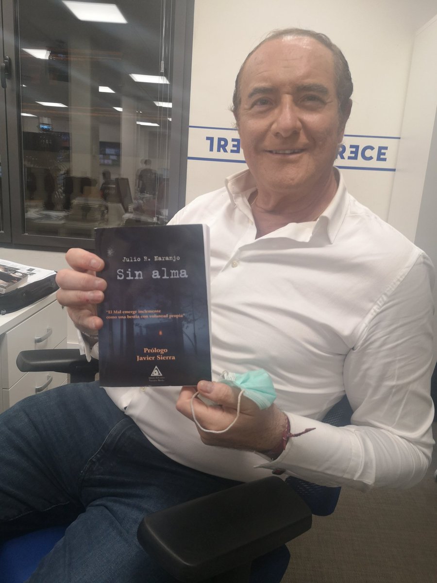 Julio R. Naranjo (@sinalmanaranjo) on Twitter photo Otro ilustre amigo que se ha regalado por Navidad la novela "Sin alma" de Julio R. Naranjo en <a href="/EdAtlantis/">Ediciones Atlantis</a>. El gran periodista Antonio Jiménez, director de <a href="/ElCascabelTRECE/">El Cascabel</a>. ¡Muchas gracias Antonio! Otro ilustre amigo que se ha regalado por Navidad la novela "Sin alma" de Julio R. Naranjo en <a href="/EdAtlantis/">Ediciones Atlantis</a>. El gran periodista Antonio Jiménez, director de <a href="/ElCascabelTRECE/">El Cascabel</a>. ¡Muchas gracias Antonio!