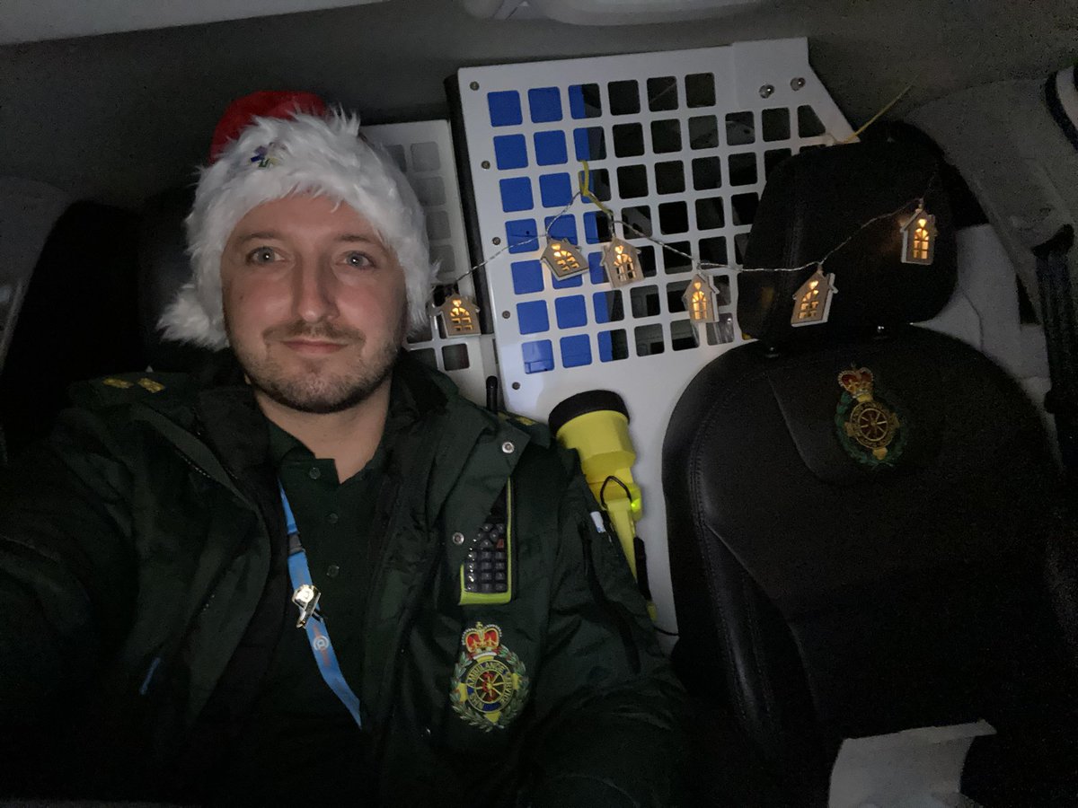 Merry Christmas everyone. I had Christmas dinner bit earlier with my English fam and now out and about supporting our crews. Stay safe please, be #999wise.