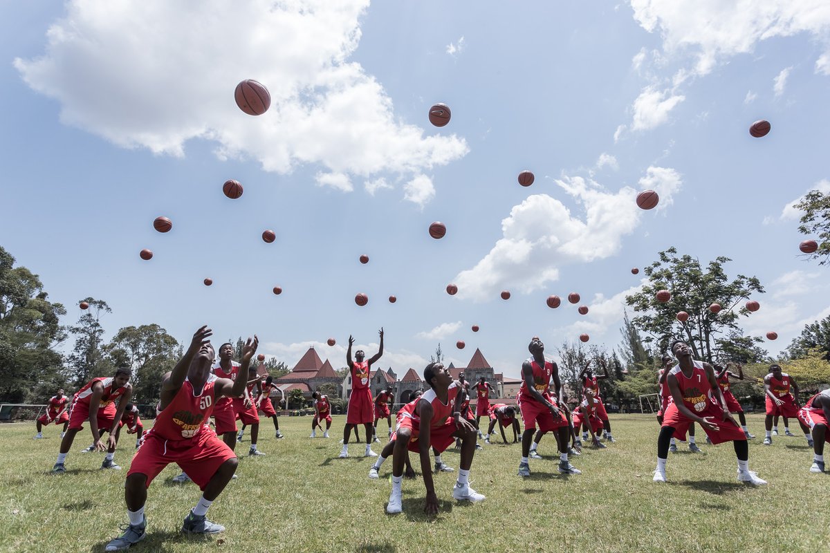 GiantsOfAfrica's tweet photo. Great communities are united by the different cultures, traditions, and perspectives that make up the fabric of who we are. This holiday, let’s celebrate that diversity, find our humanity, and inspire it in others. 

Happy Holidays from our GOA family to yours. https://t.co/YdCdjDay9y