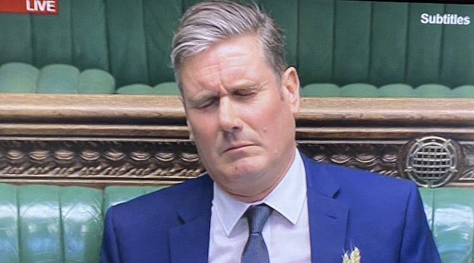 BoringUFC's tweet image. You: What’s for dessert?

Mum: Christmas Pudding