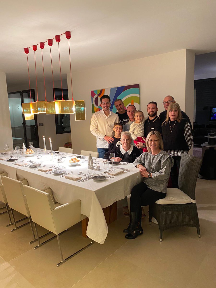 Superbe semaine avec le chef <a href="/LudovicTurac/">Ludovic Turac</a> 👨🏻‍🍳
Merci de nous avoir régaler et d’avoir partagé ta bonne humeur 🙏