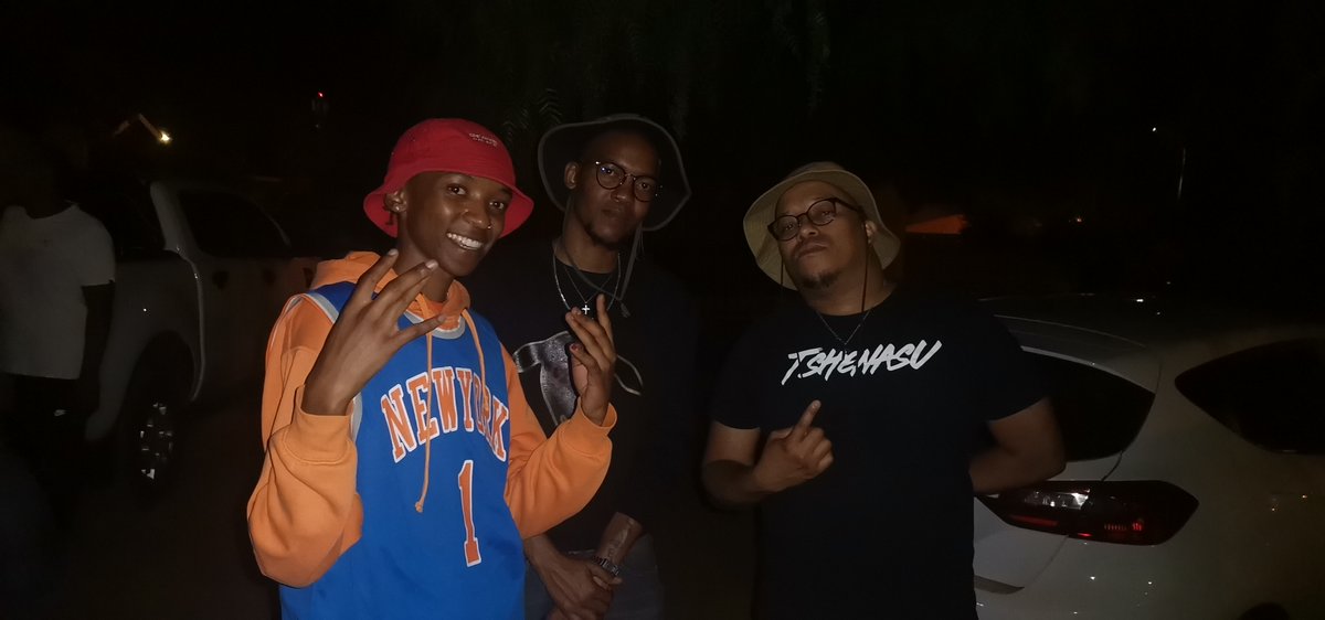 Rabbit_SA's tweet image. Yesterday the Grootman @KayGizmSoul &amp;amp; @HashOneZA shared some knowledge that I'll forever take with me and appreciate. 
#MotwakoNation
#Tshenasu
#SOTT
@westsidefmlive