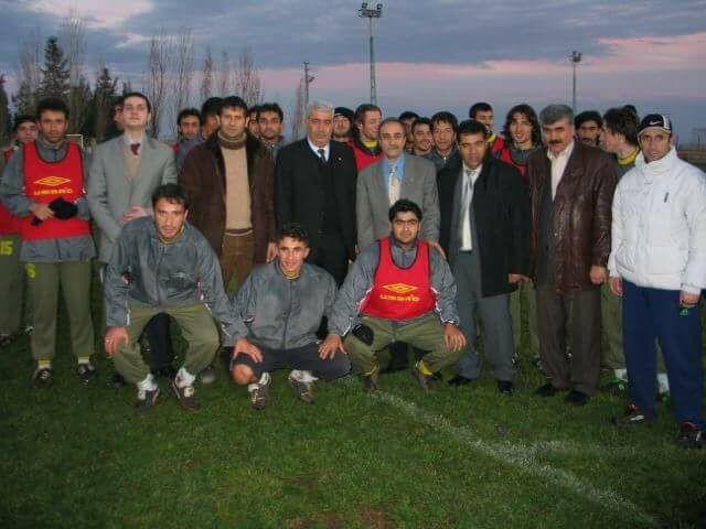 2003 yılında Şanlıurfaspor Fakıbabanın antrenman ziyareti... <a href="/TahirGlebak/">Tahir Gülebak</a> <a href="/aefakibaba/">Dr. Ahmet Eşref FAKIBABA</a>